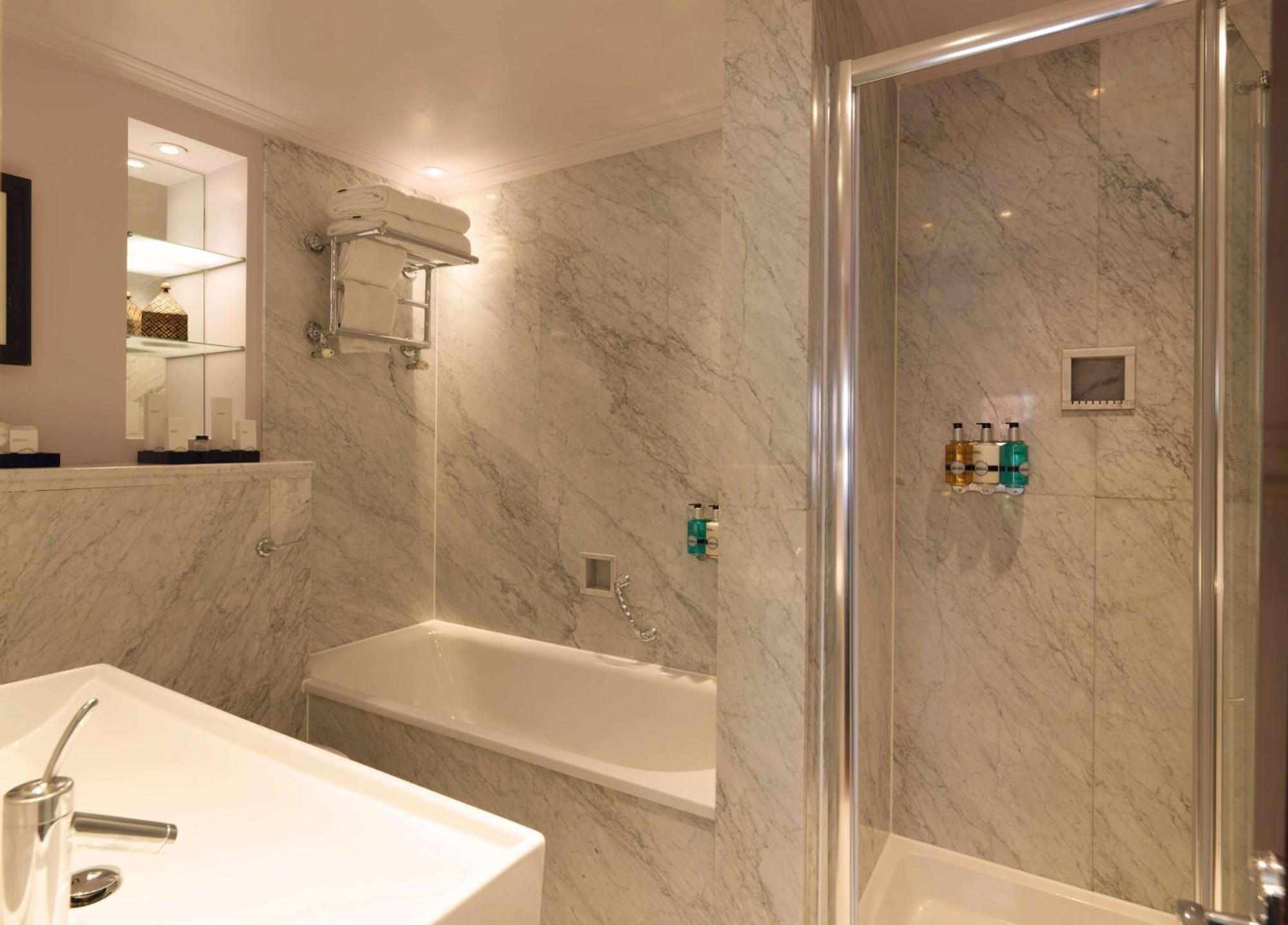 Radisson Blu Hotel, Tottenham Court Road Londra